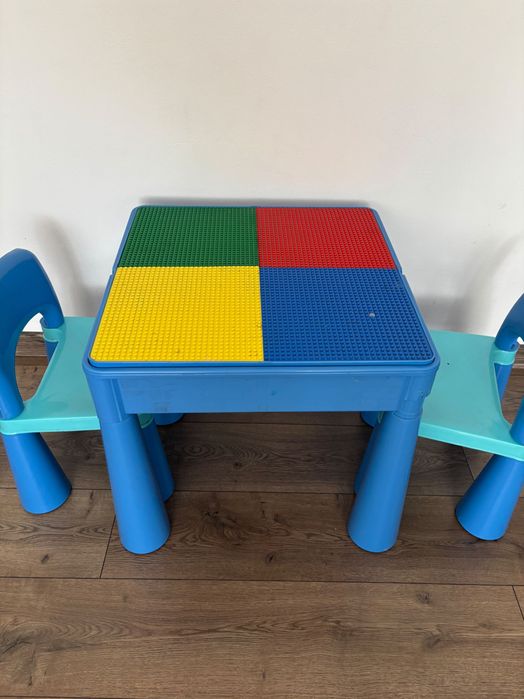 Vând Masuta Lego