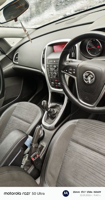 Opel astra 1.4 2015г