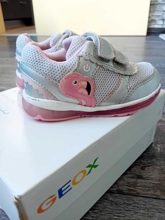 Детски обувки (сандали, кроксове и маратонка 21 номер