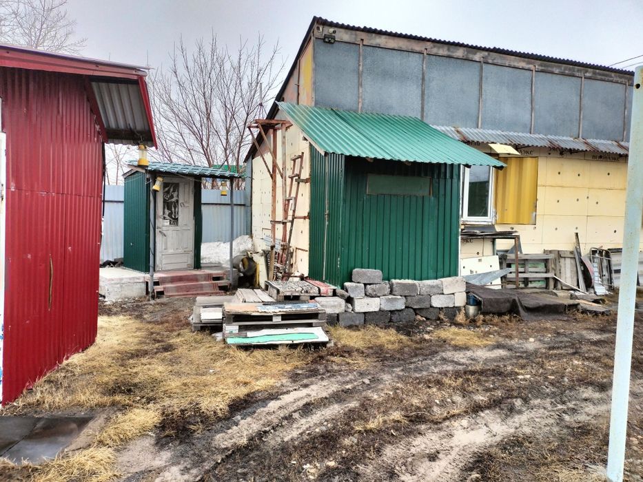 Продам коммерческий огороженный участок  .