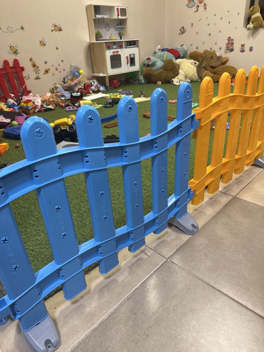 Оградка за занималня или детскикът