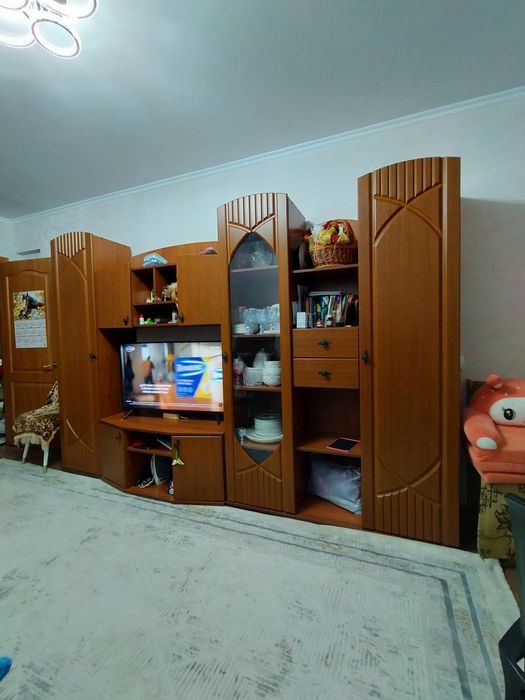 Продам стенку- горку 25000