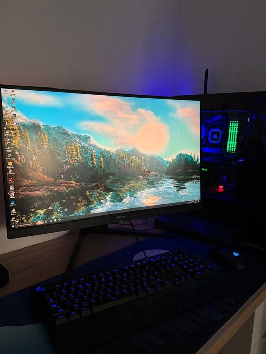 Sistem PC Gaming - i7-9700K + RTX 2080 OC + Z390 Aorus Ultra  + 16GB DDR4-3200 + 750W Gold + AIO
