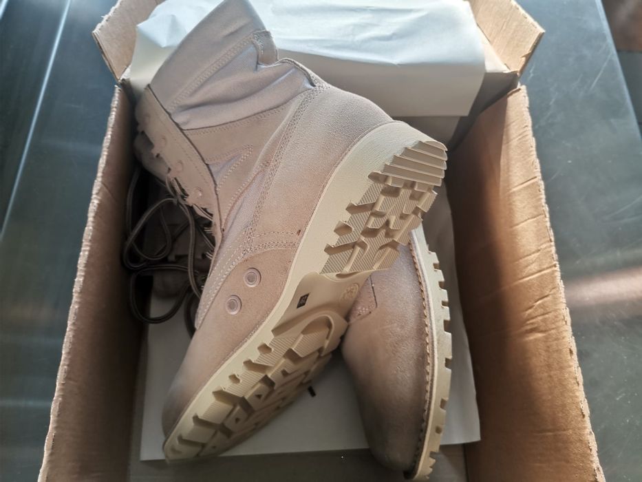 Bocanci noi cu cusatura