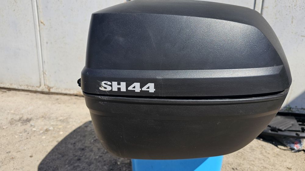Super ofertă! Top Case SHAD SH44 + placă de montare