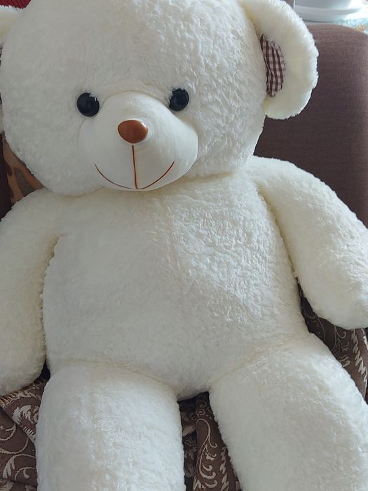 Продам белого мишку