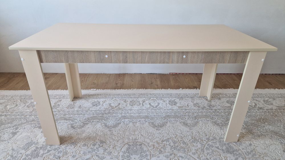 Жаңадан жасалынған үстел сатылады