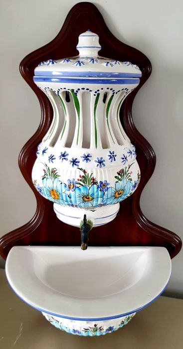 Vas vechi din ceramică italiană glazurata