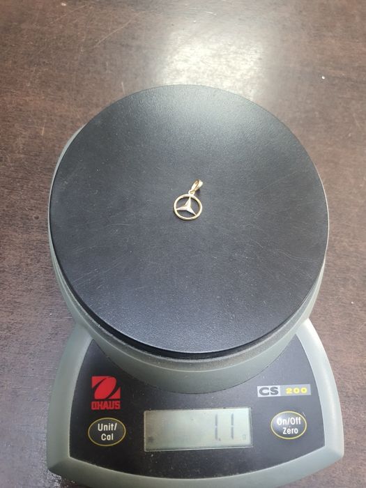 Златен синджир с медалиони 4.5гр. 585/14к