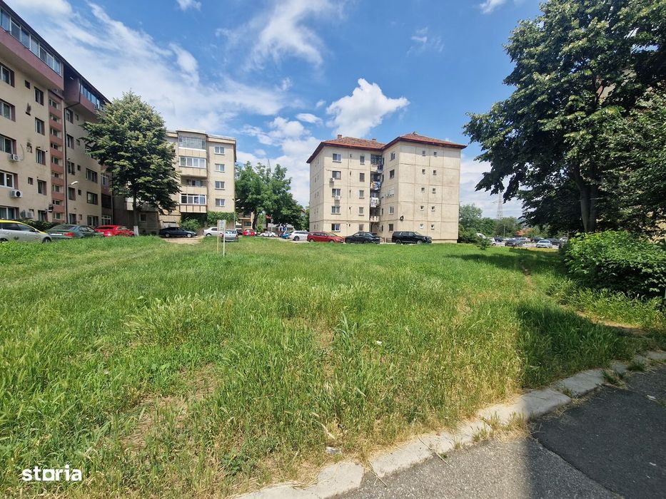 Teren de vânzare în zonă urbană, acces asfaltat