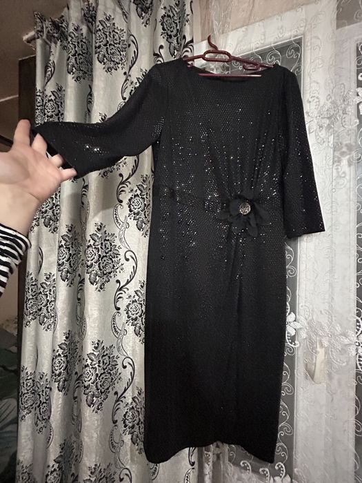 Vand rochie eleganta! Foarte comodă