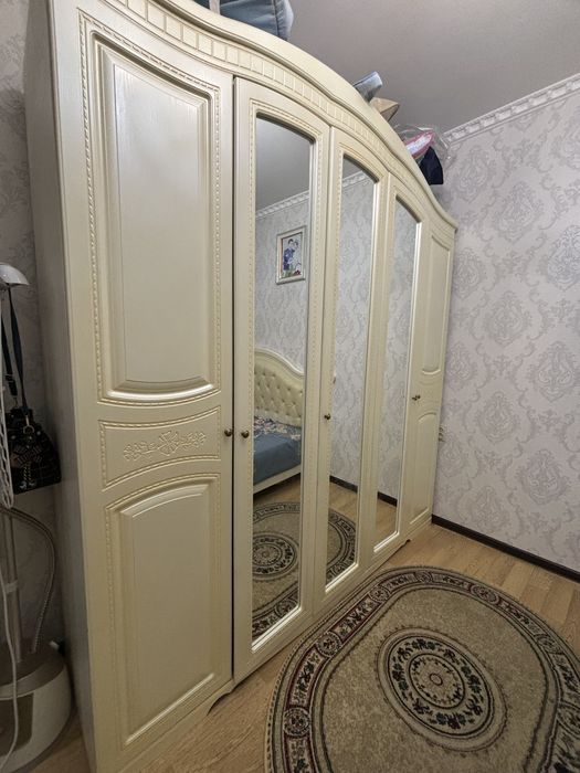 Спальный гарнитур