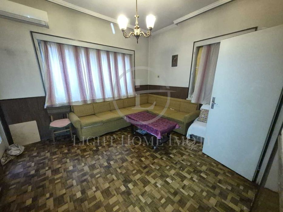 Реф. 978 Етаж от къща / ГАРАЖ И ДВОР/ Водната Палата