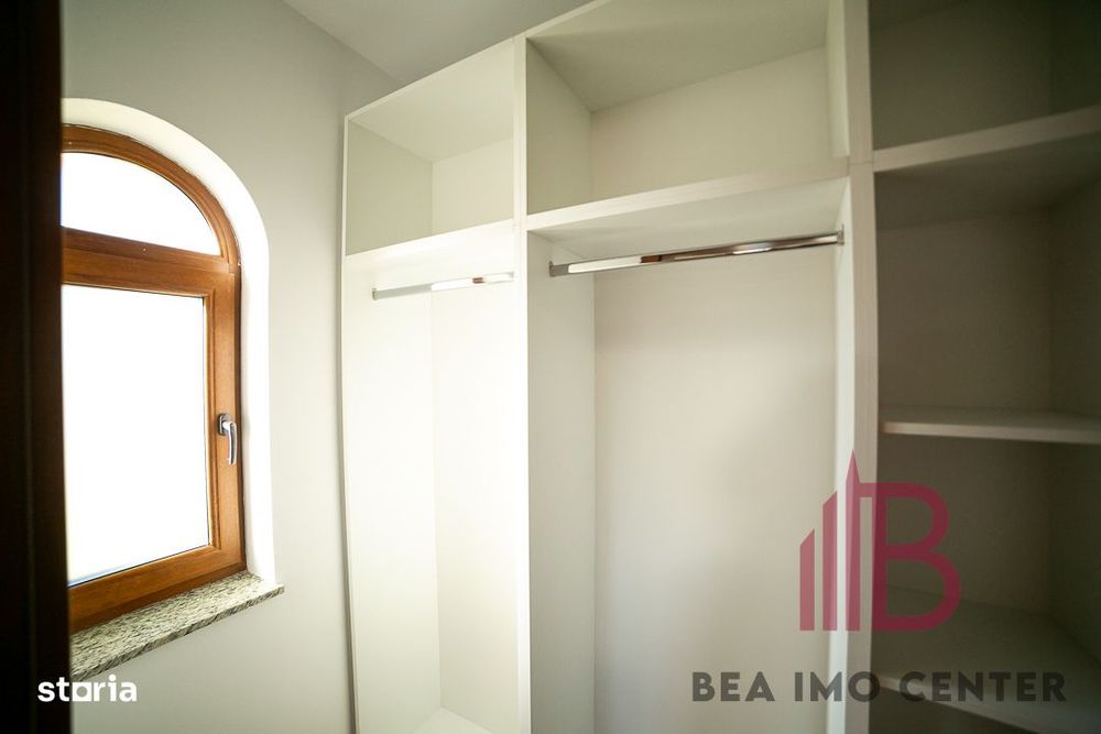 Casă versatilă , ideală atât pentru familie cât și pentru firmă!