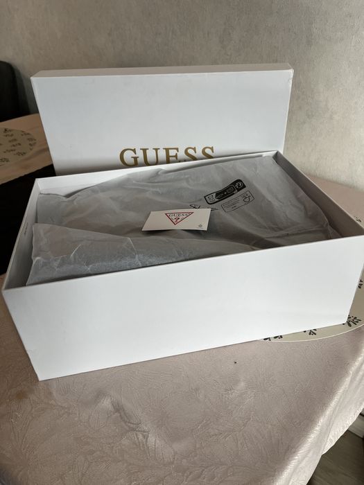 Оригинални мъжки кецове GUESS – Black Premium Edition | Нови с кутия