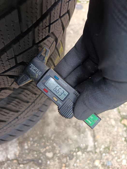 Anvelope MS iarna 225 55 17 hankook 5.5-6mm