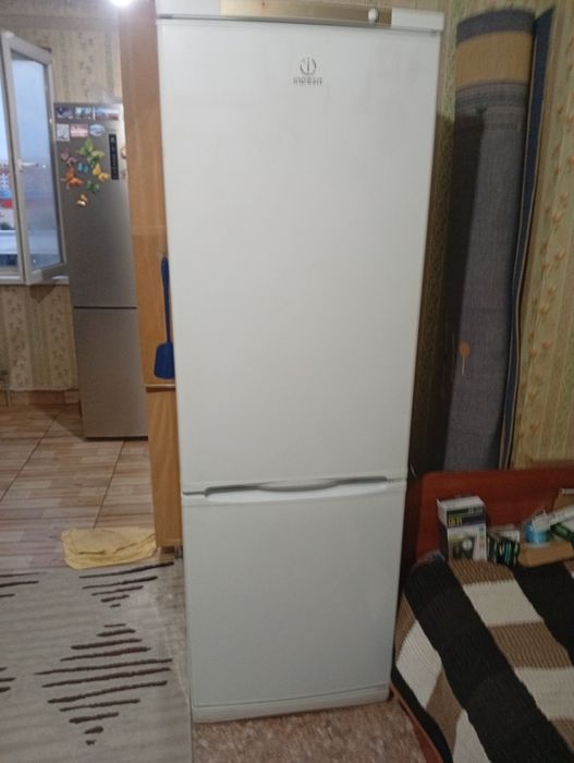 Холодильник б.у рабочий