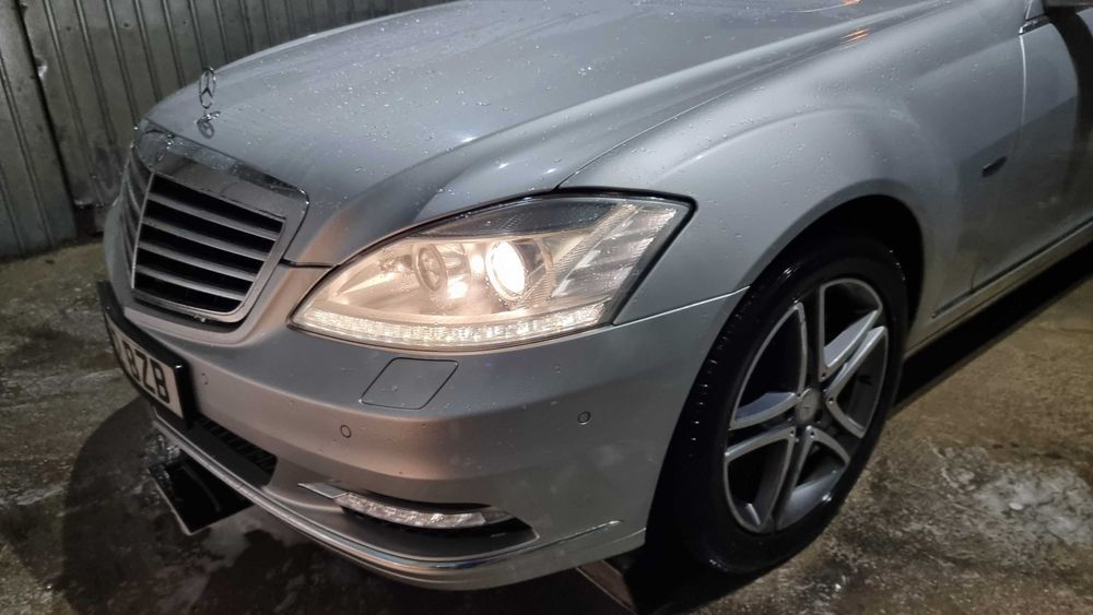 DRL Mercedes W221 W204 W218 S C CLS CL W216 stanga dreapta A2218201756