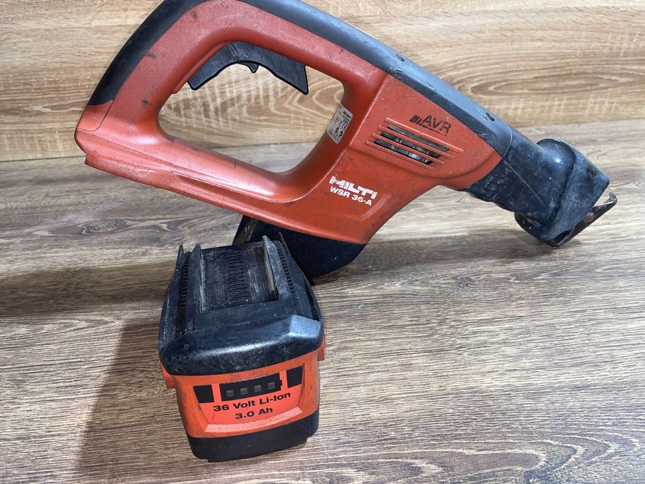 Hilti wsr 36 a sabie acumulator 36 v cu 3 amp 400 ron