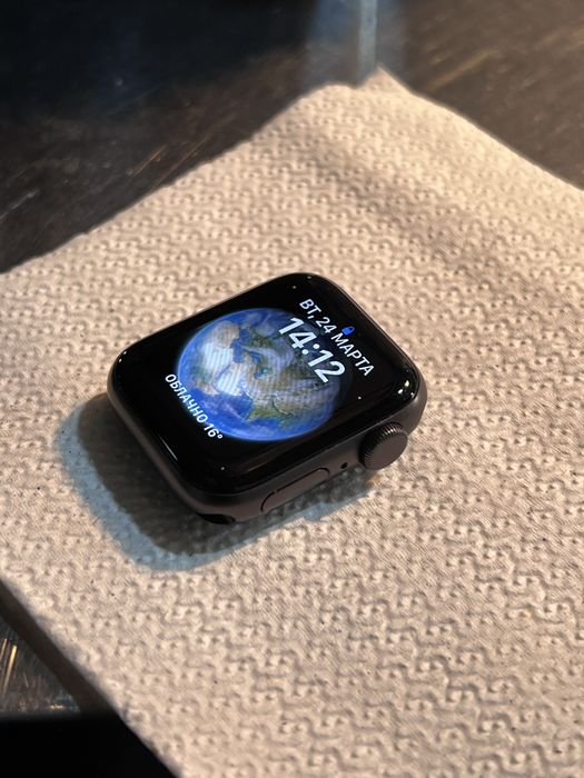 Apple Watch SE продаётся