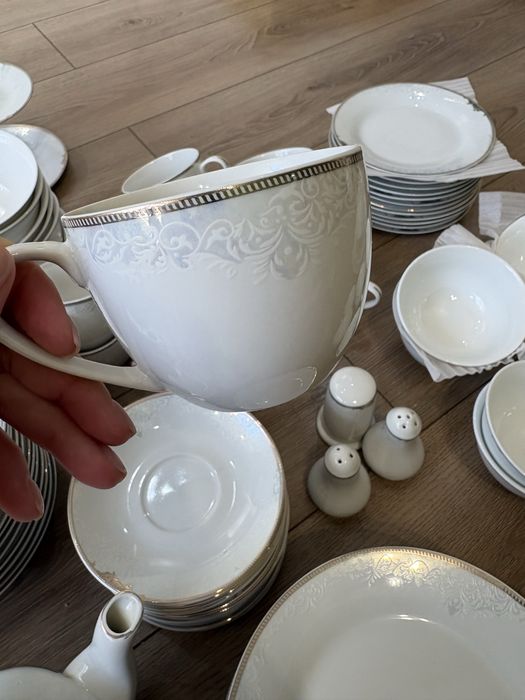 Срочно продам столовый сервиз