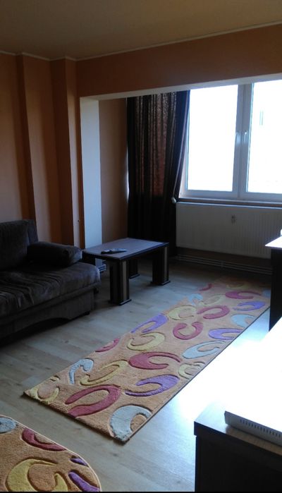 Închiriez Apartament cu o Camera