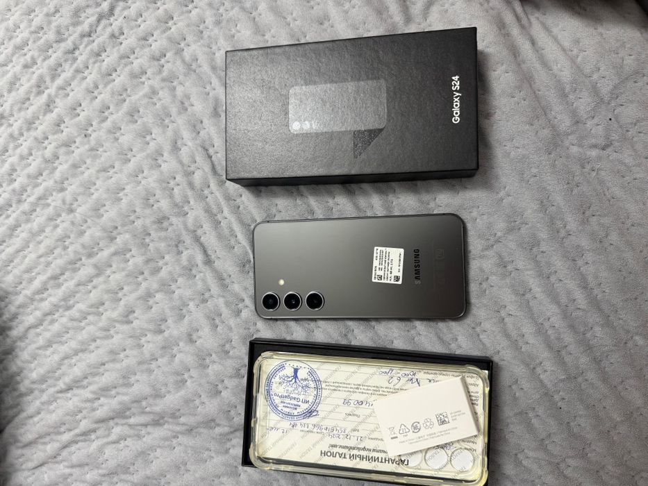 Samsung S 24 black 8/128 в отличном состоянии