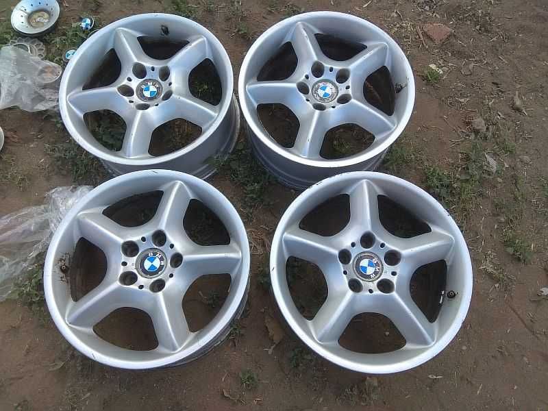 Продам оригинальные легкосплавные диски на автомашину BMW X5