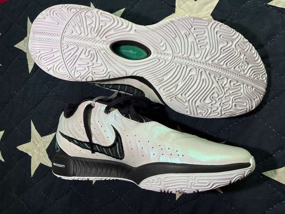 Nike • AIR • #Nike