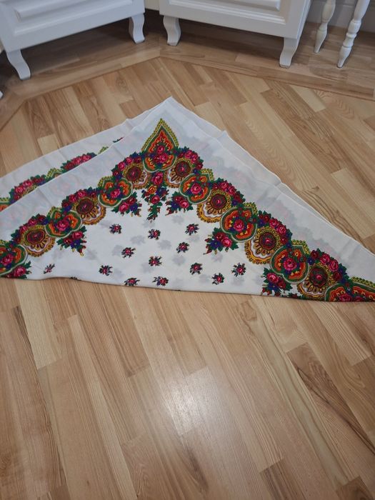 Batic  florar  din  casmir  127  ,/120  cm