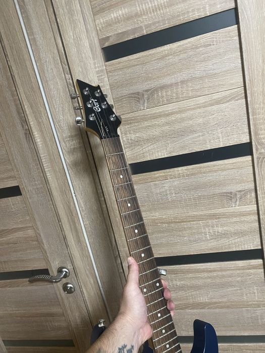Продам электрогитару Cort KX5