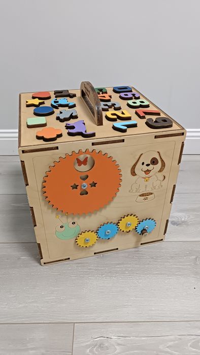 Продам срочно бизиборд