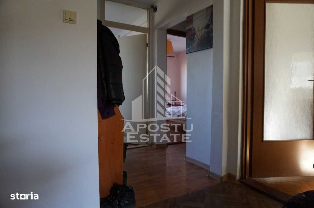 Apartament cu 3 camere, de vanzare, zona Girocului, Timisoara