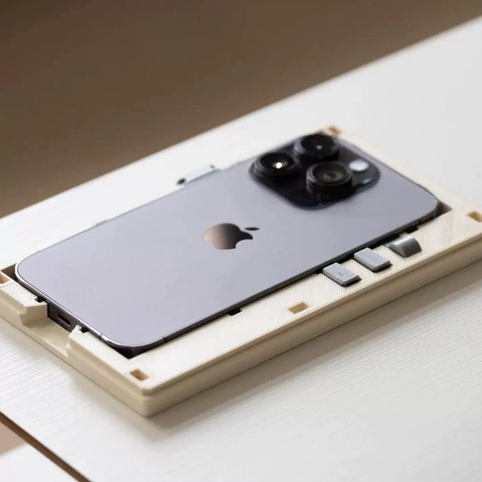 Чехол iPhone 14pro