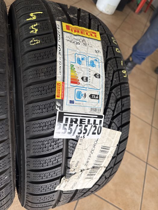 255/35/20 Pirelli 97V