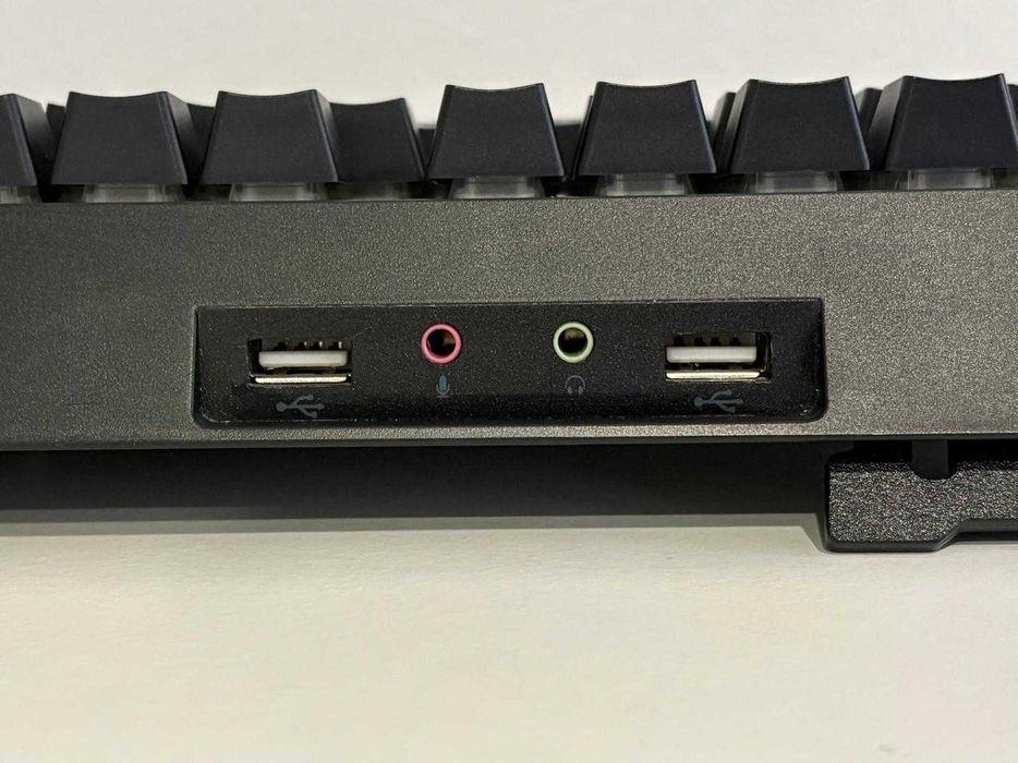 Tastatura de gaming Genesis Thor 210 RGB