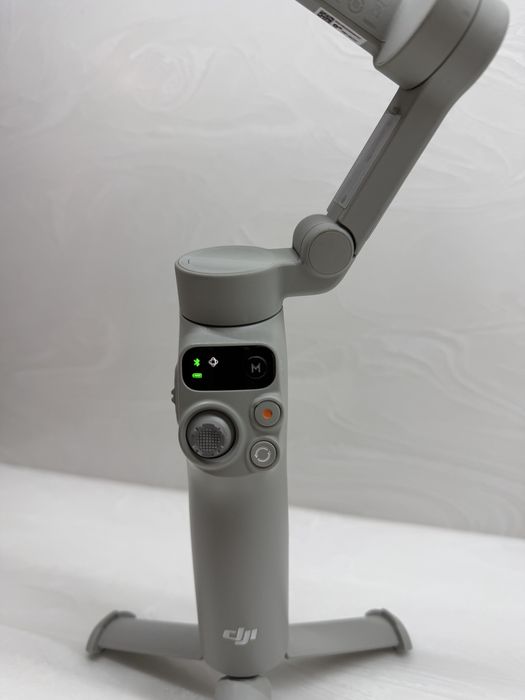 DJI Osmo Mobile 7