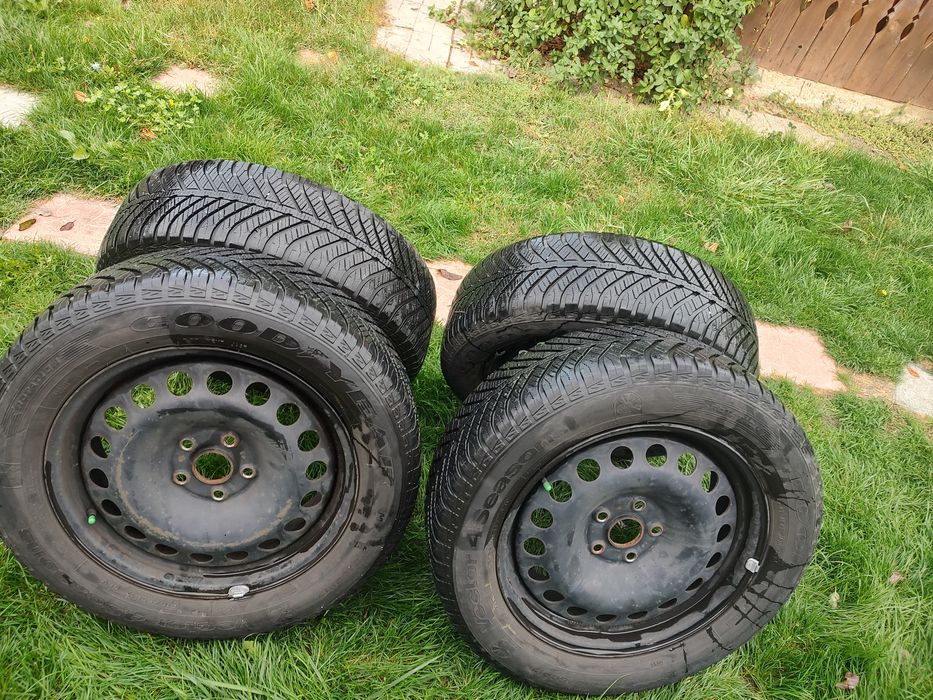 Jante tablă și cauciucuri 215/60 R17