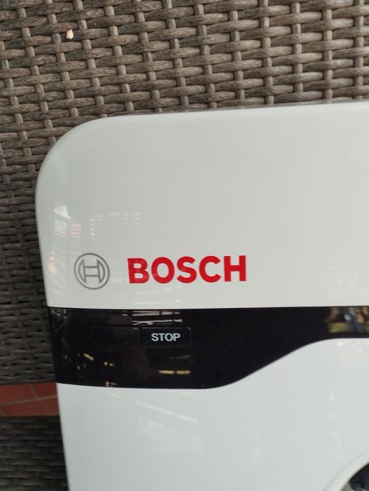 Зарядна станция за електромобили Bosch EV200 Series
