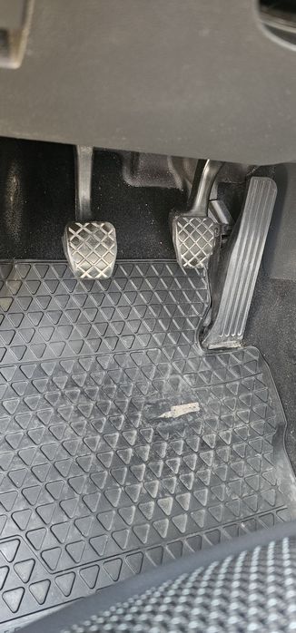 VW Touran 1.4 TSI – 5 места / Паркинг асистент / Подгрев / Мултимедия