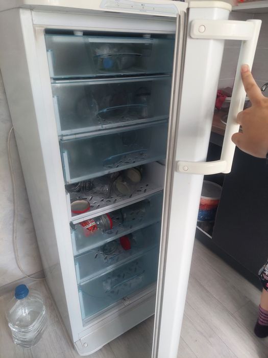 Срочно продам моразилник
