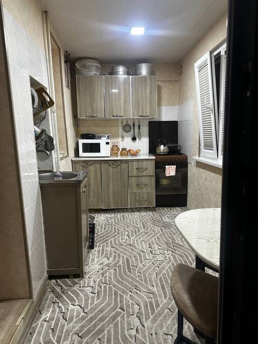 2xonali uy sotiladi Doʻmbrabod xaykalni oldida oʻzimizniki