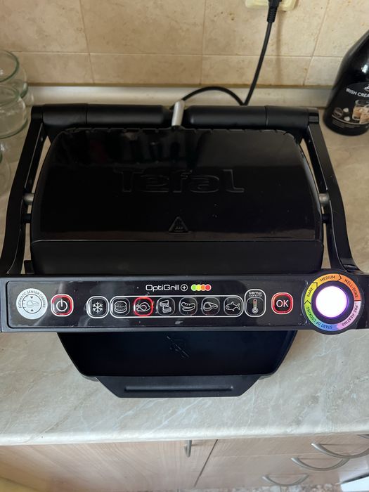 Грил Tefal OptiGrill+ – автоматичен смарт грил, отлично състояние