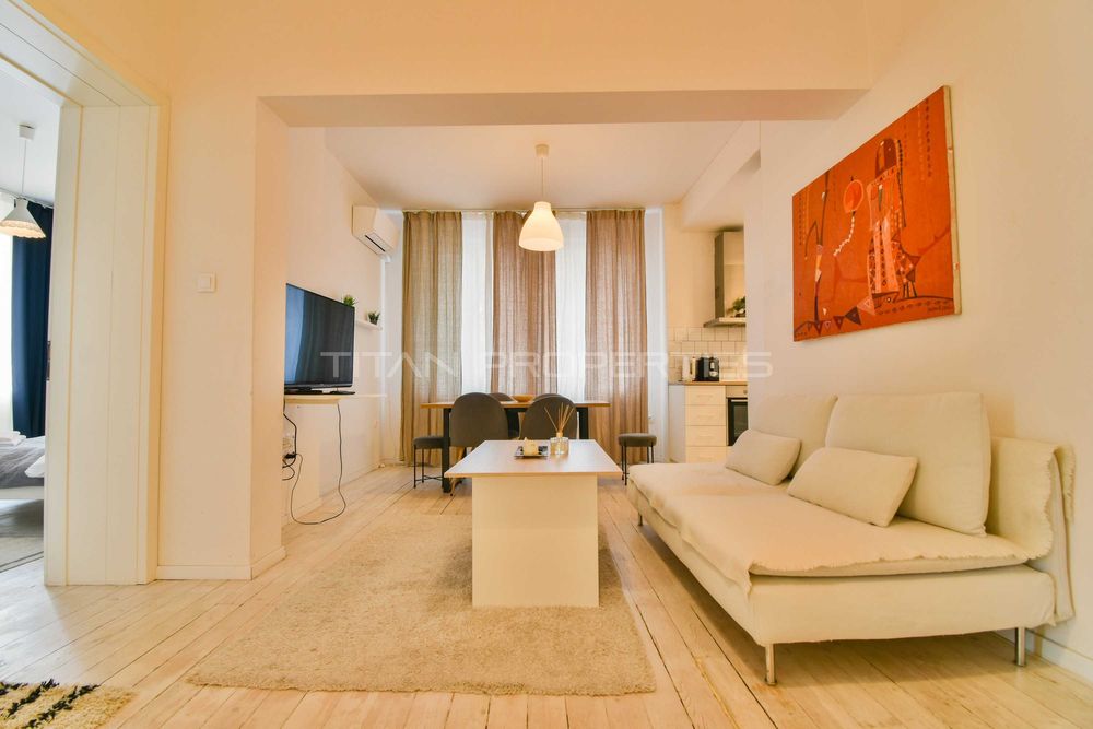 Продава се Тристаен апартамент в София, Център - 86 кв.м за 4652 €/кв.м - Снимка #1