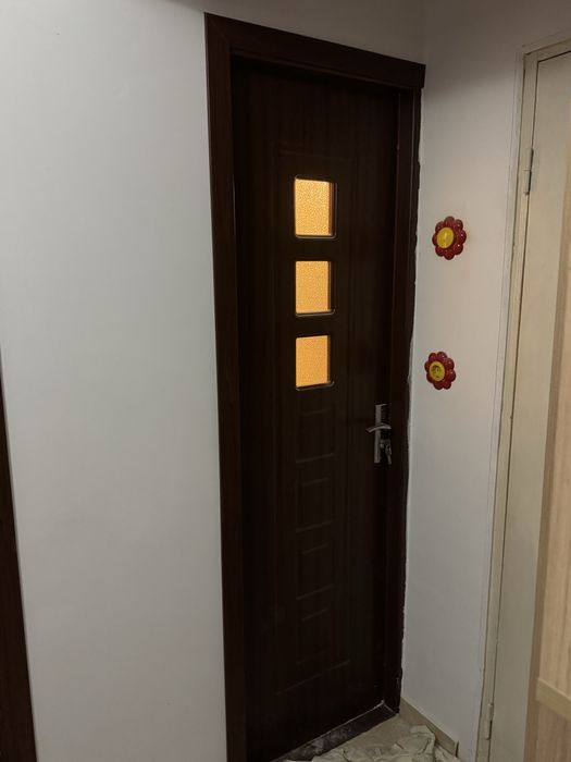 Usi/usa de interior baie, bucatarie, camere