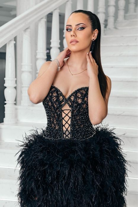 Офицялна абитюренска рокля