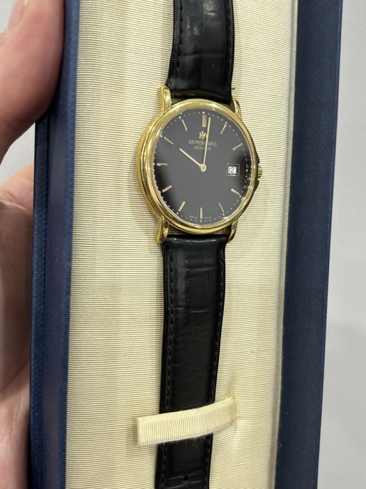 Часы Raymond Weil