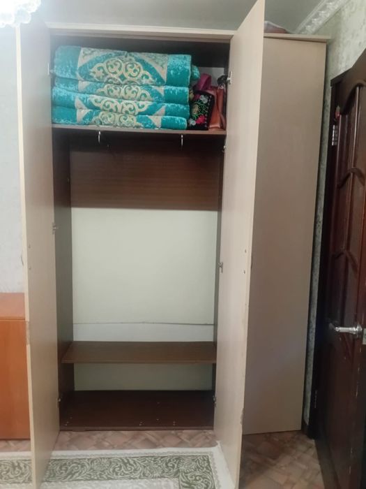 Продам шкаф в хорошом состояние