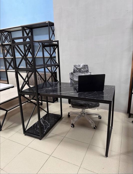 Стол в стиле лофт