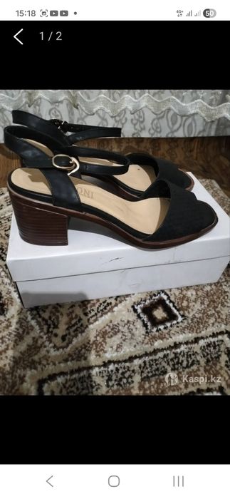 Босоножки молодежные